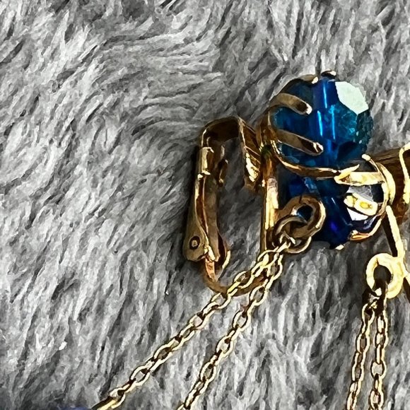 Vintage Blue Teardrop Crystal Dangle Clip On Earrings Gold Tone Bright - Picture 6 of 6